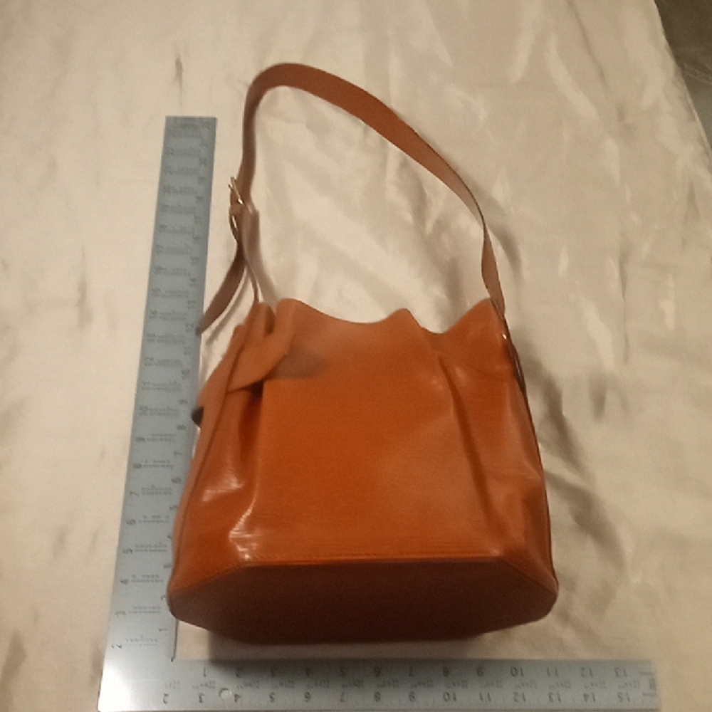 Louis Vuitton EPi Leather Bucket Bag - Picture 5 of 10